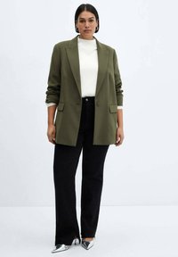 Mango ELEONOR - Kratek plašč - khaki