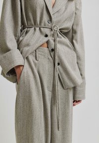 Second Female JUN  - Pantaloni - trench coat