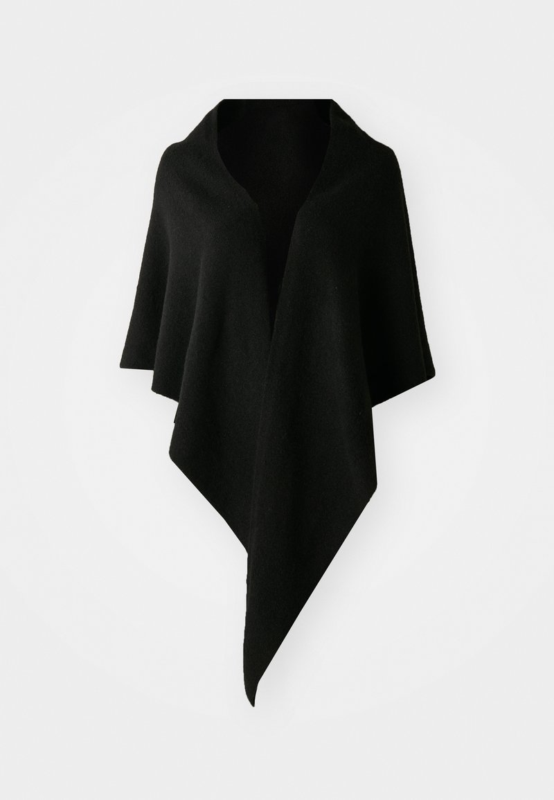 Schwarzer, dreieckiger Poncho aus weichem Material; hat einen drapierten Vorderteil und ist so gestaltet, dass er offen hängt, ohne Verschlüsse.