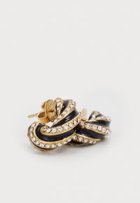 Gouden hoepel oorbellen met gedraaid zwart email en heldere rhinestone accenten. Het ontwerp heeft een gladde en gestructureerde afwerking.