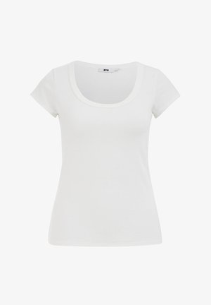 Witte, korte mouwen, getailleerde dames-T-shirt met ronde hals, weergegeven op een effen witte achtergrond.