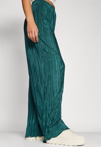 Pieces PCNORA WIDE PANT  - Pantaloni - atlantic deep