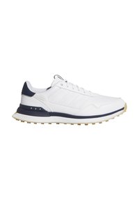 Λευκό sneaker χαμηλού τύπου με ναυτικό μπλε λεπτομέρειες, κορδόνια και υφή στη σόλα από καουτσούκ, απεικονίζεται σε πλαϊνή όψη σε λευκό φόντο.