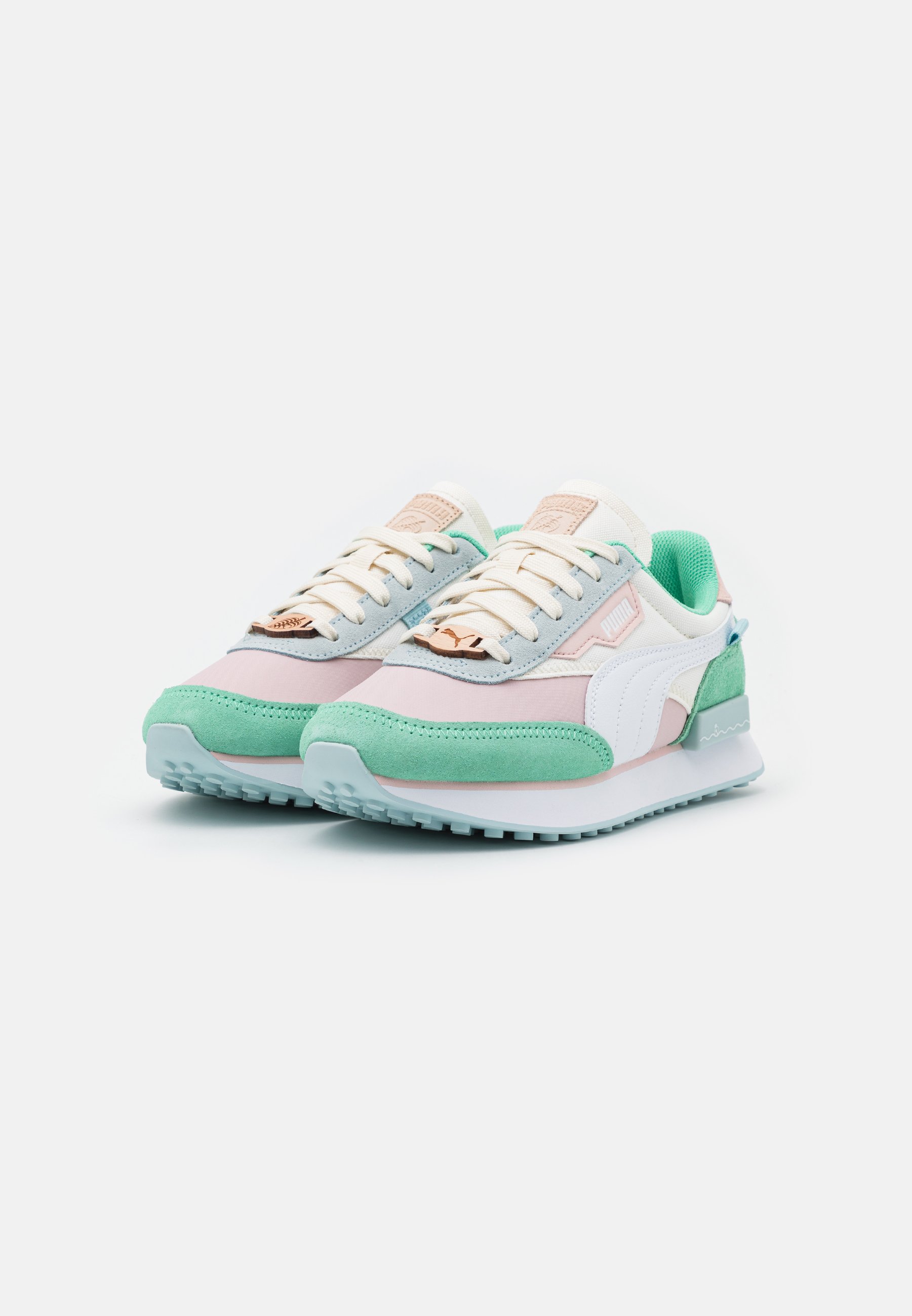 Puma FUTURE RIDER ANIMAL CROSSING JR - Trainers - bok  choy/white/rosewater/light blue - Zalando.de