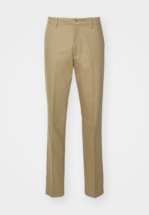 Pantaloni color khaki realizzati in un misto cotone, con taglio dritto, tasche anteriori a vista, chiusura con zip e un girovita classico con un solo bottone.