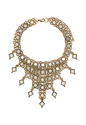 Złoty naszyjnik z misternym rzemiosłem metalowym, z okrągłymi i kwadratowymi refleksyjnymi akcentami, tworzącym warstwowy, geometryczny wzór.