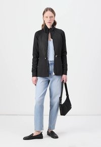 Barbour International QUILTED - Casaco leve - black