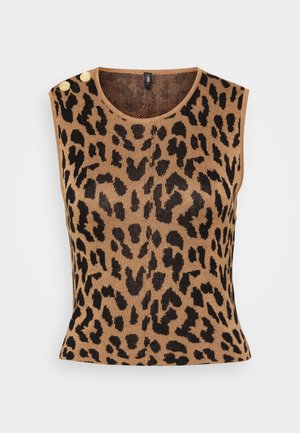 Top en maille sans manches de couleur beige avec un imprimé léopard noir, décolleté rond et deux accents en boutons dorés sur l'épaule.