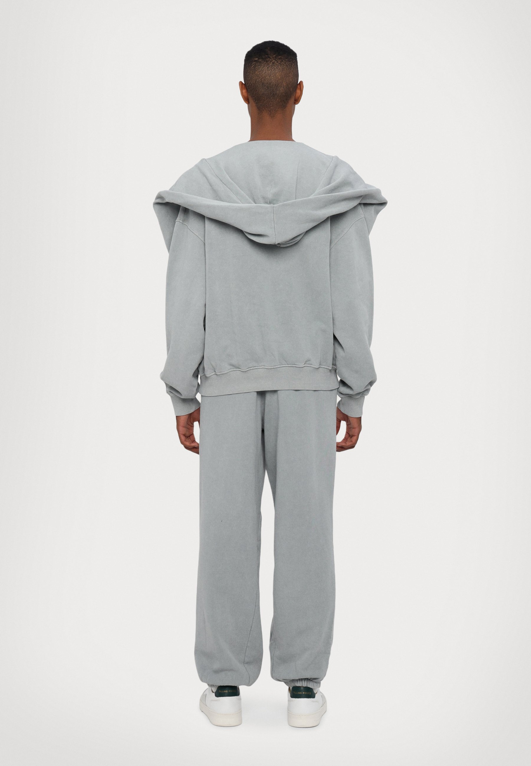 【関税込み】Han Kjobenhavn グレー アートワーク フーディ Han Kjobenhavn メンズ ニット & スウェット | SSENSE 日本