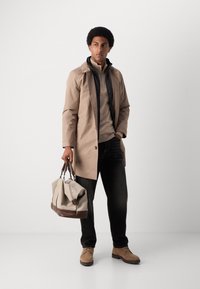 Lindbergh COAT DETACHABLE COLLAR - Cappotto invernale - dark sand