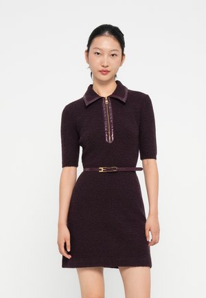 WOMANS DRESS WITH BELT - Robe pull - merlot