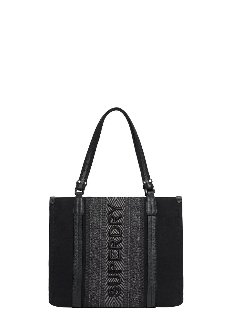 Borsa tote nera con tessuto texturizzato e dettagli in pelle. Presenta una striscia centrale ricamata con la parola "SUPERDRY" in grigio. Due spallacci.
