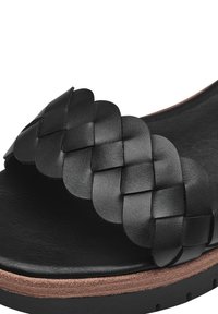 Tamaris Plateausandalette - black