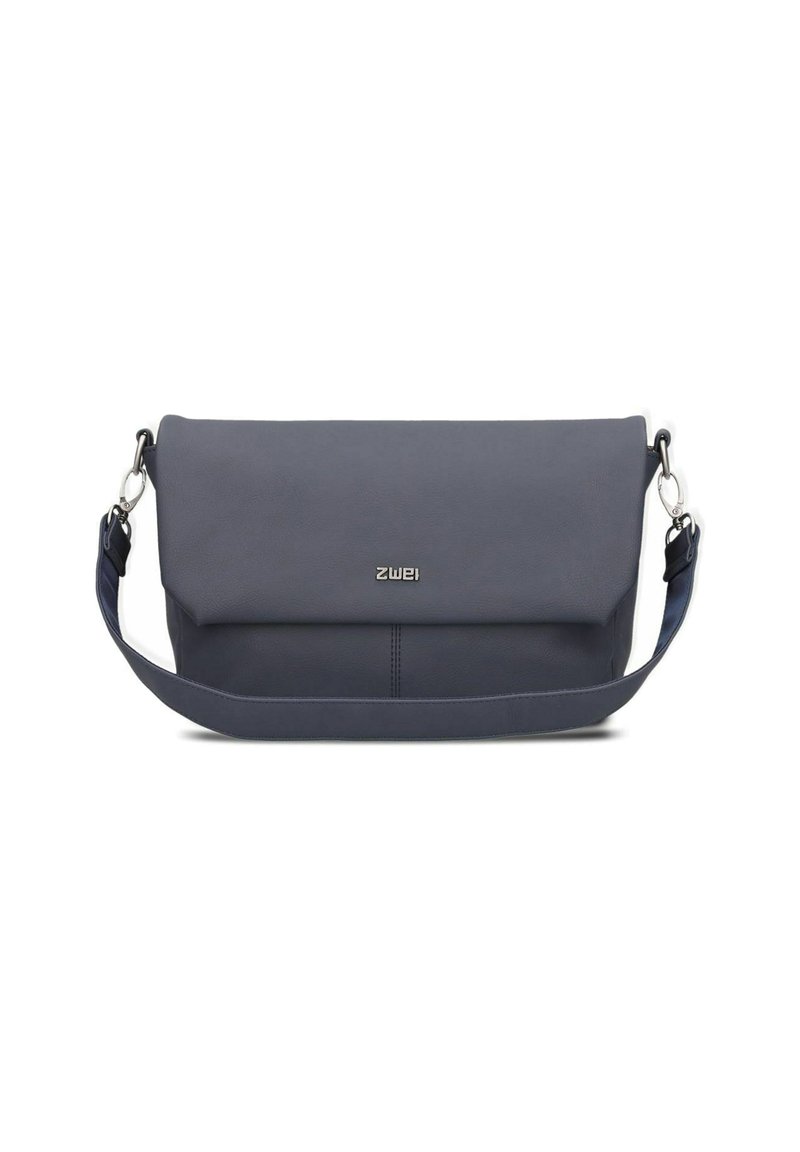 Borsa a spalla in pelle blu scuro con patta pieghevole, tracolla regolabile e dettagli in metallo argentato. Texture liscia e design minimalista.