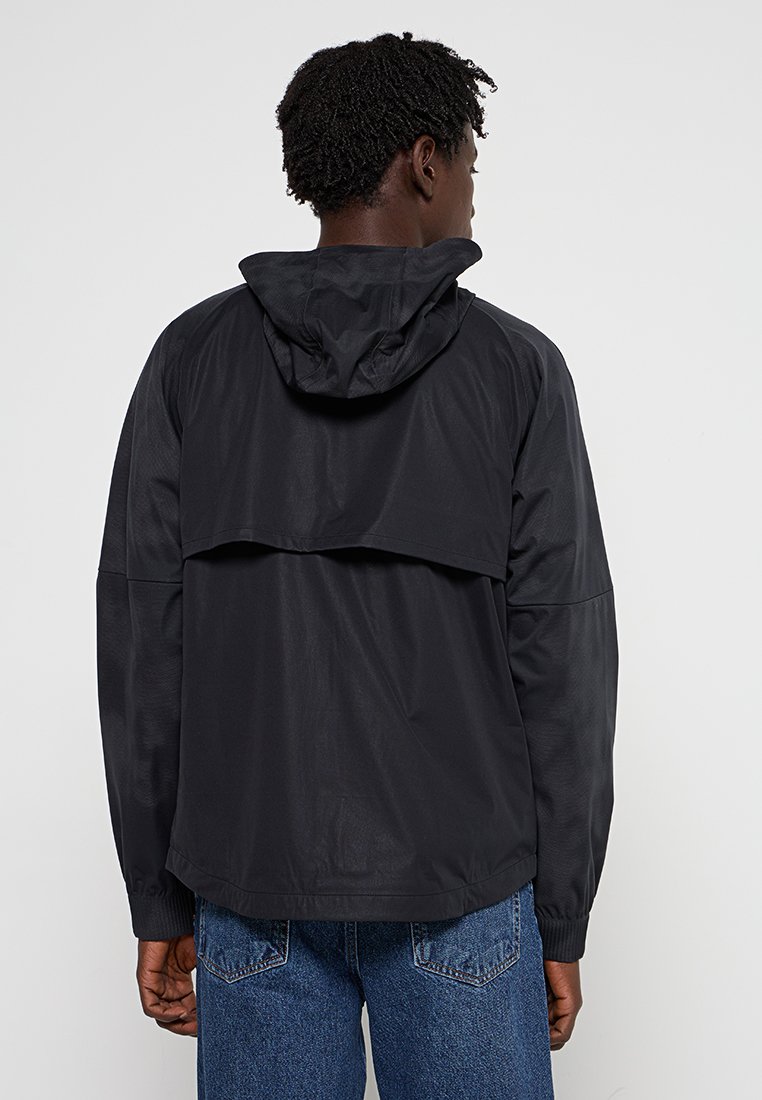 Leichte Jacke
