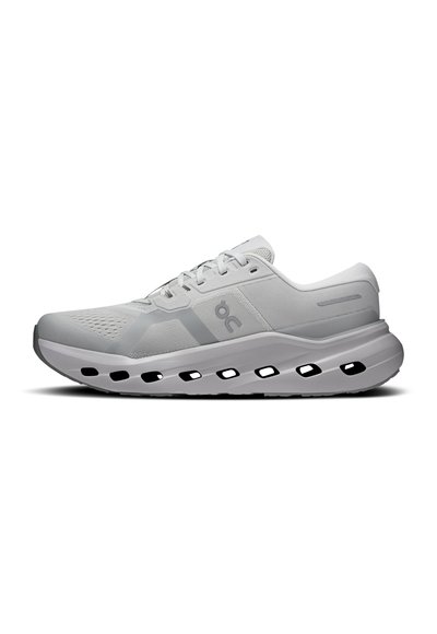 On CLOUDRUNNER 3