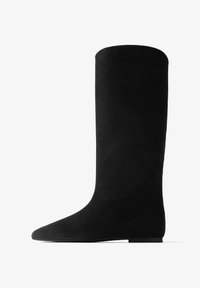 Sélectionné, blacksuede