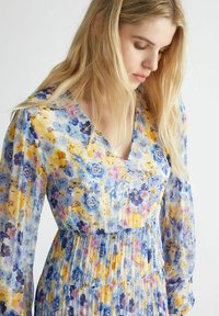 Thumbnail Image 5