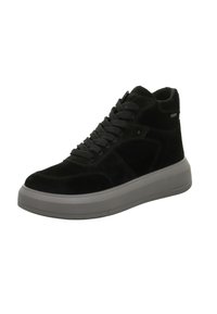 Baskets montantes en suède noir avec semelle en caoutchouc grise, dotées d'un col rembourré, de lacets plats et de coutures sur les côtés.