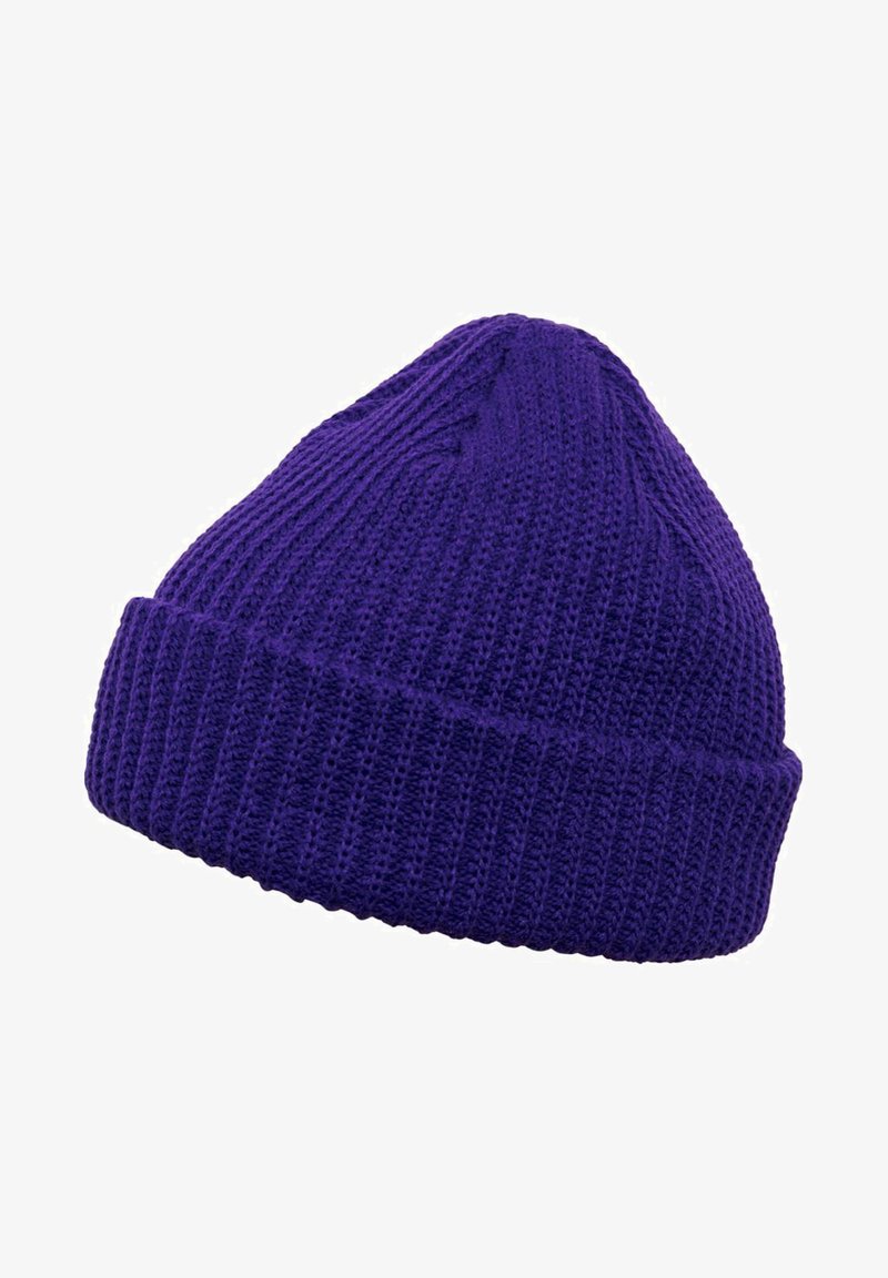 Cappello di lana lavorato a maglia viola con un motivo testurizzato a coste, caratterizzato da un risvolto e una parte superiore conica. Realizzato in tessuto morbido ed elastico.