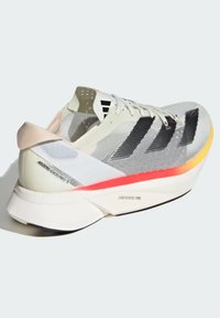 adidas Performance ADIOS PRO - Apavi skriešanai pa asfaltu - ivory   core black   crystal sand