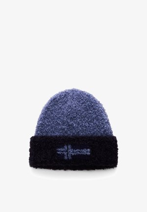 Blaues und dunkelblaues gestricktes Beanie mit strukturierter Oberfläche, das ein dunkles Band und ein kleines gesticktes Design auf der Vorderseite aufweist.