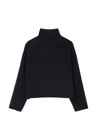 Maglione nero corto con colletto alto, maniche lunghe e una trama liscia. Design minimalista, senza motivi o accenti visibili.