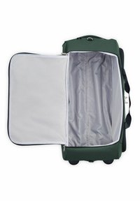 Borsa da viaggio verde con un ampio interno aperto. Esterno in tessuto liscio, fodera argentata, doppia cerniera e ruote inferiori per un facile trasporto.