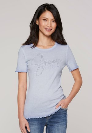 Soccx, SOCCX BASIC RIPPSHIRT MIT LOGO AUS SCHMUCKSTEINEN - Print T-shirt - soft sky