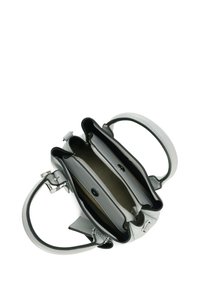 Grijze leren handtas met dubbele bovenhandvatten, twee hoofdcompartimenten en een ritsvak. Heeft een gepolijste metalen sluiting en zwarte stiksels.