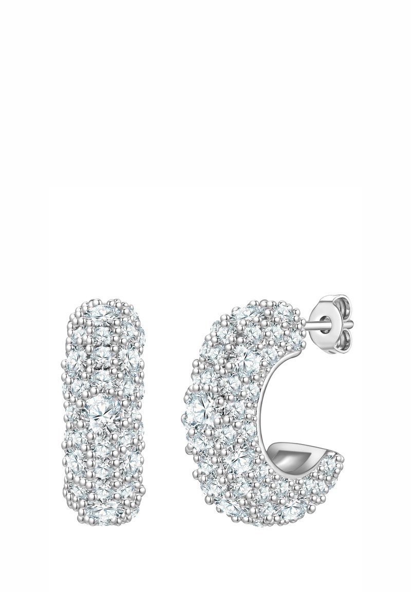 Srebrne kolczyki o fakturowanej powierzchni, ozdobione wieloma małymi przezroczystymi kamieniami. Posiadają wygięty oraz prosty kształt.