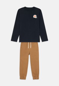 Ikke valgt, dark blue/white/light brown