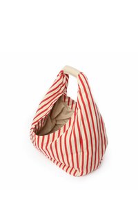 Stribet tote taske med rød og beige stof, blødt og tekstureret materiale, afslappet facon og et enkelt topgreb. Åbent interiør med en glat foring.