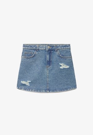 Gonna di denim blu con bottoni frontali, passanti per cintura, due tasche frontali e due aree strappate consumate su ciascun lato.