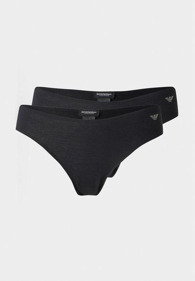 Deux slips noirs Emporio Armani empilés, chacun avec un petit logo sur le côté avant gauche.