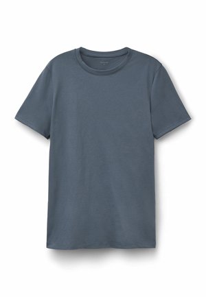 Camiseta de manga corta, lisa, gris oscuro, con cuello redondo, mostrada sobre fondo blanco.