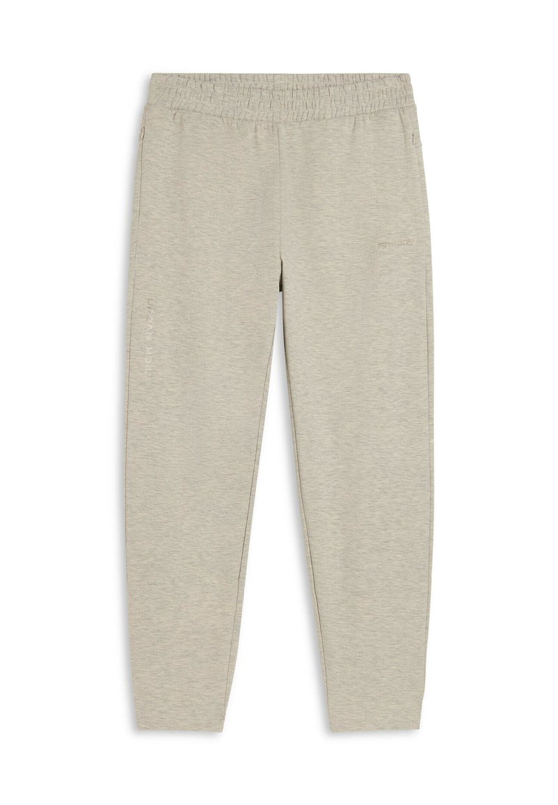 Pantalones jogger ajustados de color gris claro, hechos de una tela suave con cintura elástica. Cuenta con bolsillos laterales y un logo minimalista en la pierna izquierda.