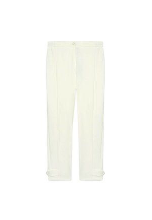 Pantaloni albi, până la genunchi, dintr-un material neted, cu pliuri frontale și mansete răsucite. Prezintă un închidere cu un singur nasture și detalii minime.