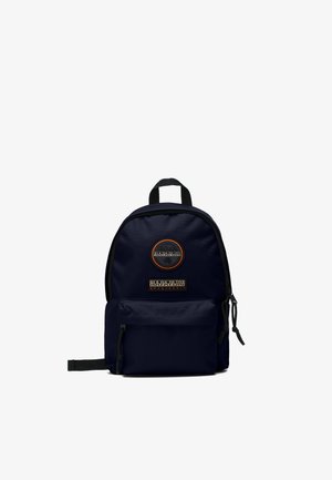 Sac à dos bleu marine avec poche zippée à l'avant, poignée noire sur le dessus et écussons du logo Napapijri à l'avant.