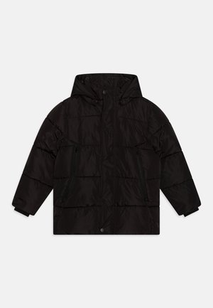 Must must vest, milledega varrukas, tõmblukkudega küljetaskud, tikitud muster ja elastsed mansetid lisasoojustamiseks.