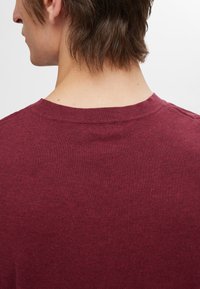 Selected Homme SLHBERG CREW NECK - Športni pulover - syrah