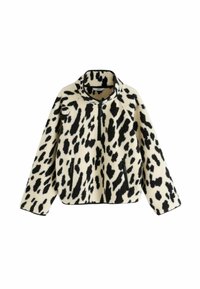 Pullover in pile di colore crema con stampa leopardata nera, dotato di una chiusura a zip parziale, colletto alto e due tasche laterali con dettagli neri.