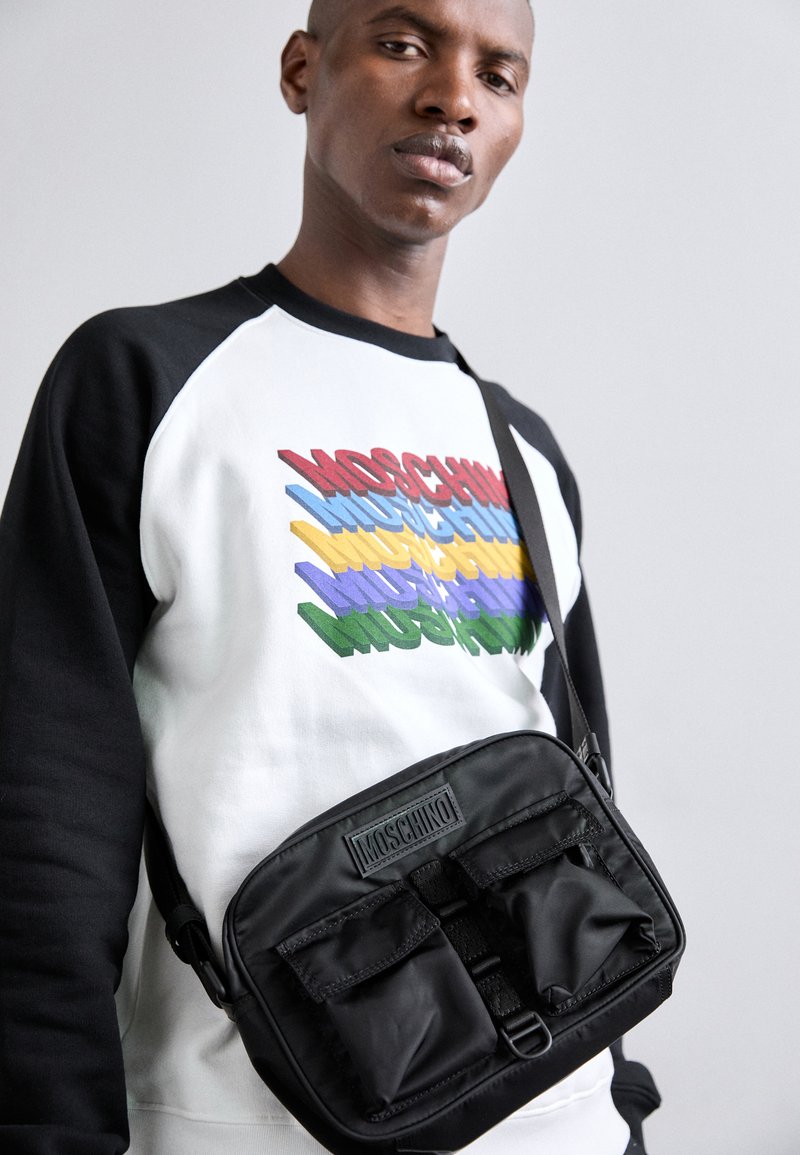 MOSCHINO BORSA TRACOLLA UNISEX - Plecu soma - fantasia nero