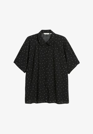 Zwarte kortef gedragen shirt met een kraag, knoopsluiting aan de voorkant en verspreide witte stippen over de stof. Soepele textuur.