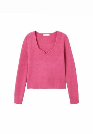 Pull rose à manches longues avec un large col en forme de scoop et des poignets et un ourlet côtelés, étalé à plat sur un fond blanc.