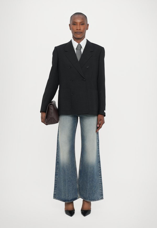 KINNE - Flared Jeans2