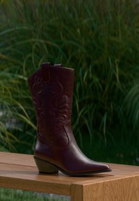 Non sélectionné, burgundy