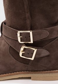 KIOMI Botines - taupe