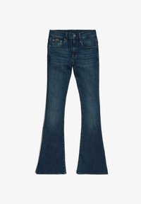 Vybrané, worn in icy blue