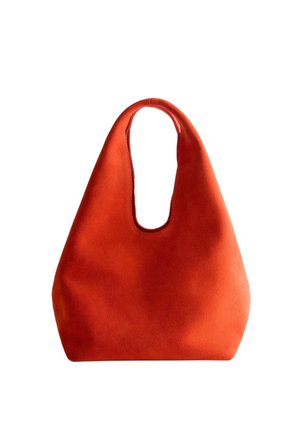 Sac à main en daim orange doux avec une forme triangulaire arrondie et une découpe de poignée supérieure intégrée pour le transport.